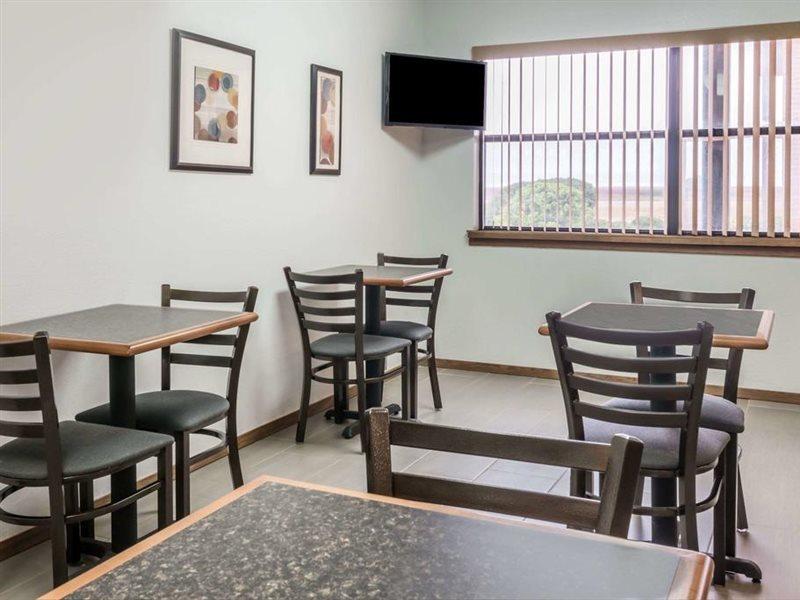 Knights Inn - Slaton Bagian luar foto