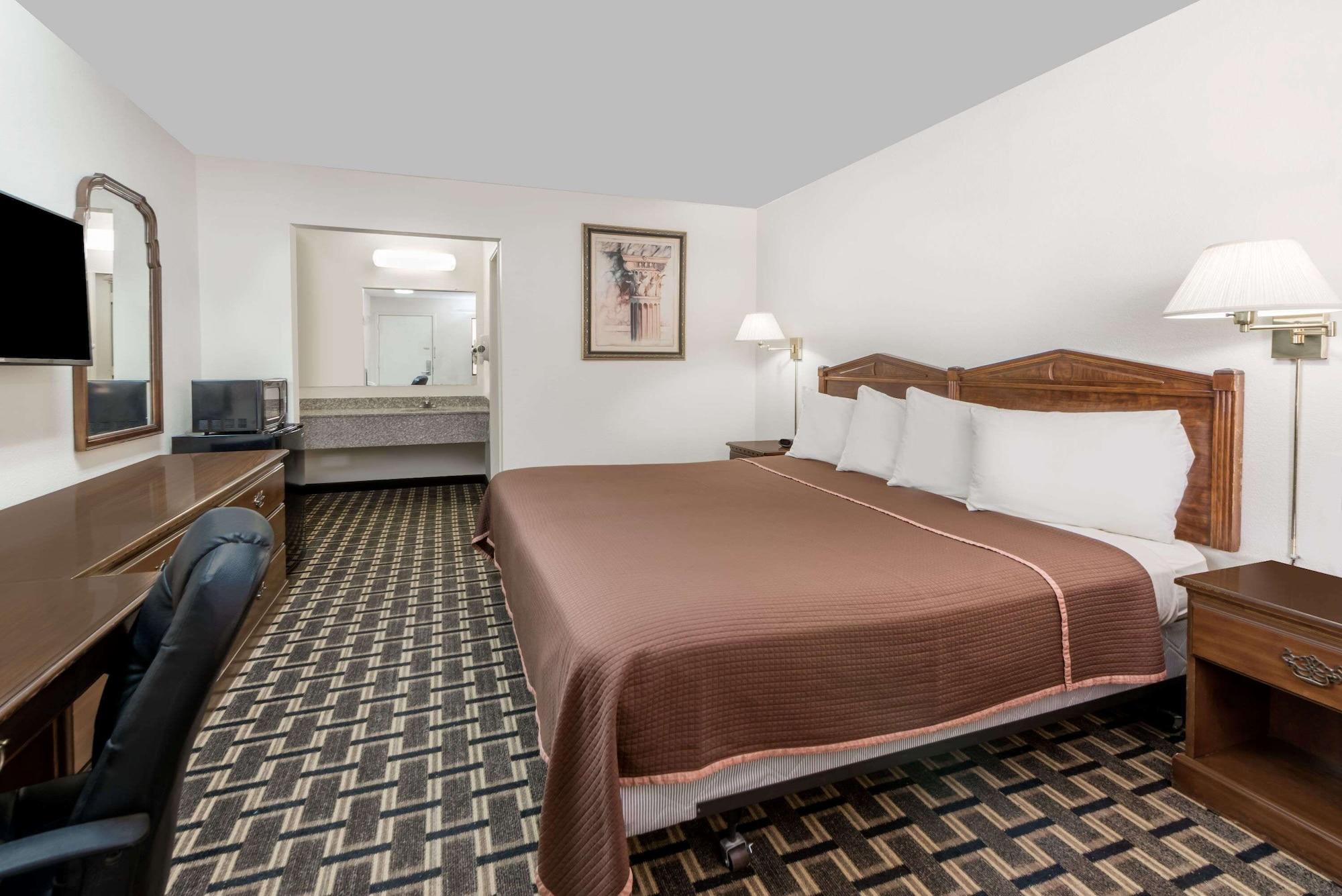 Knights Inn - Slaton Bagian luar foto