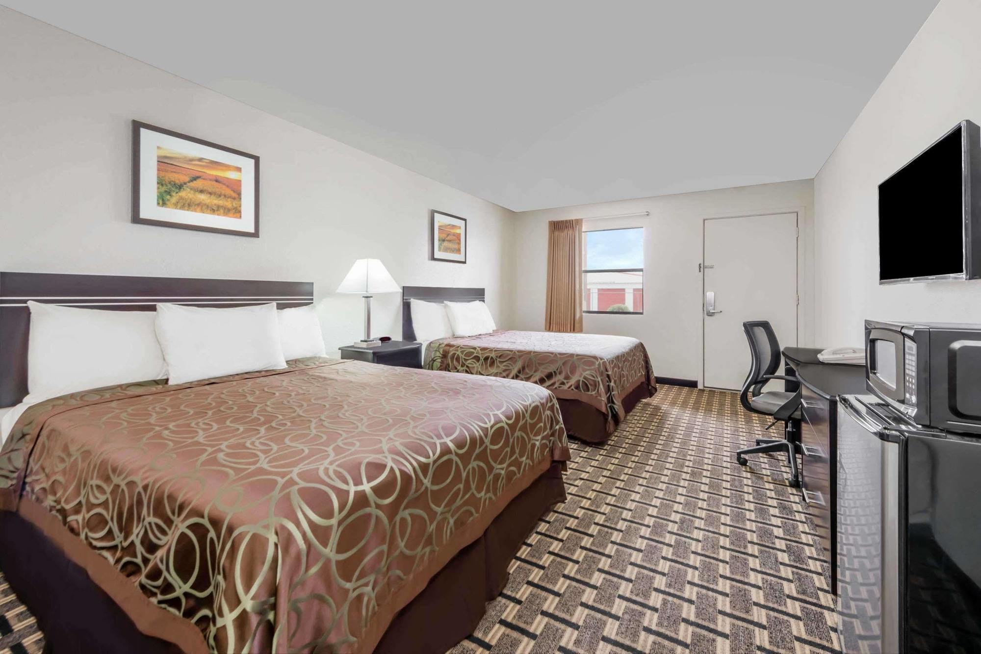 Knights Inn - Slaton Bagian luar foto